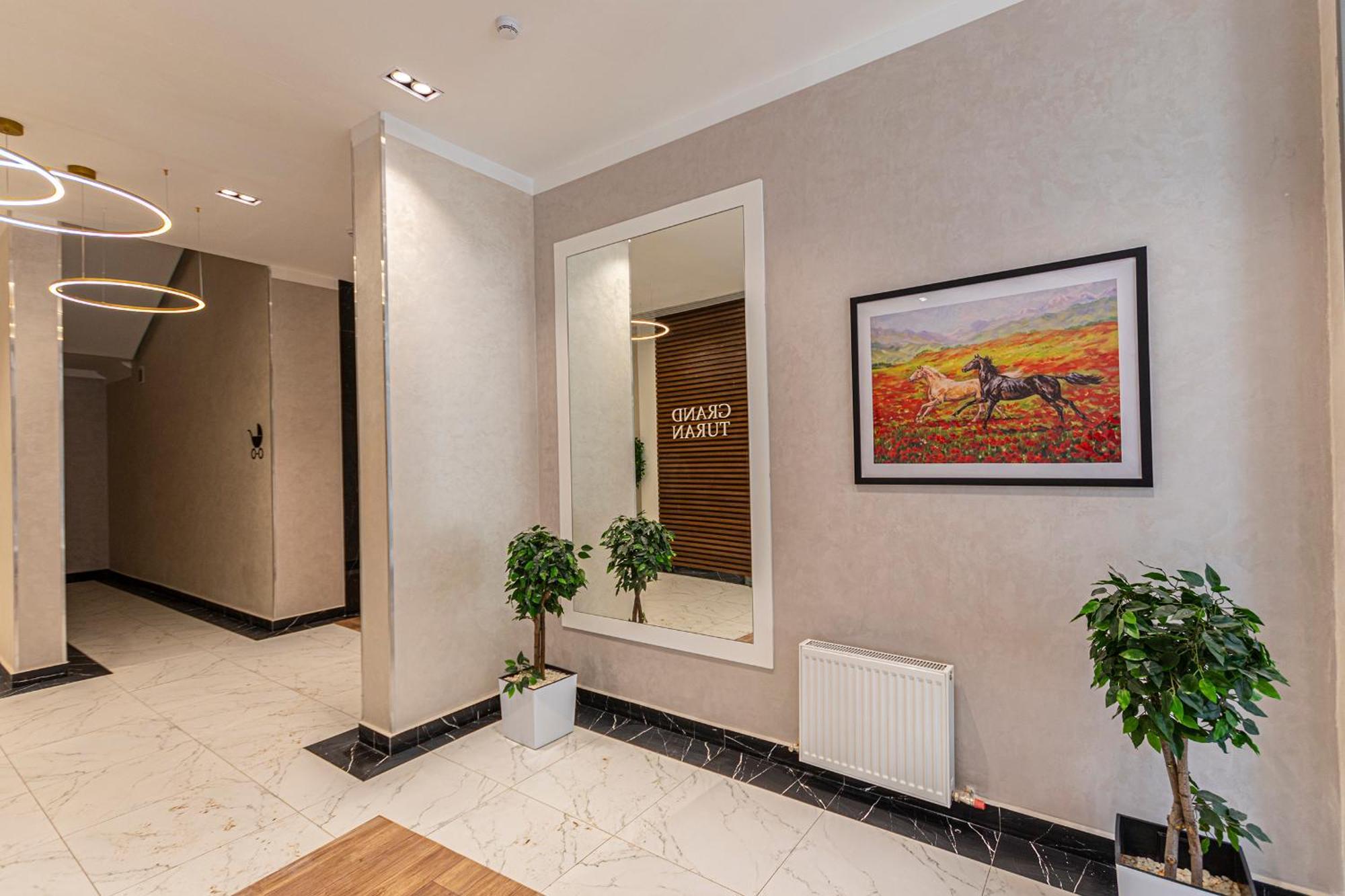 Raisson Aparthotel G84 Хан Шатыр อัสตานา ภายนอก รูปภาพ
